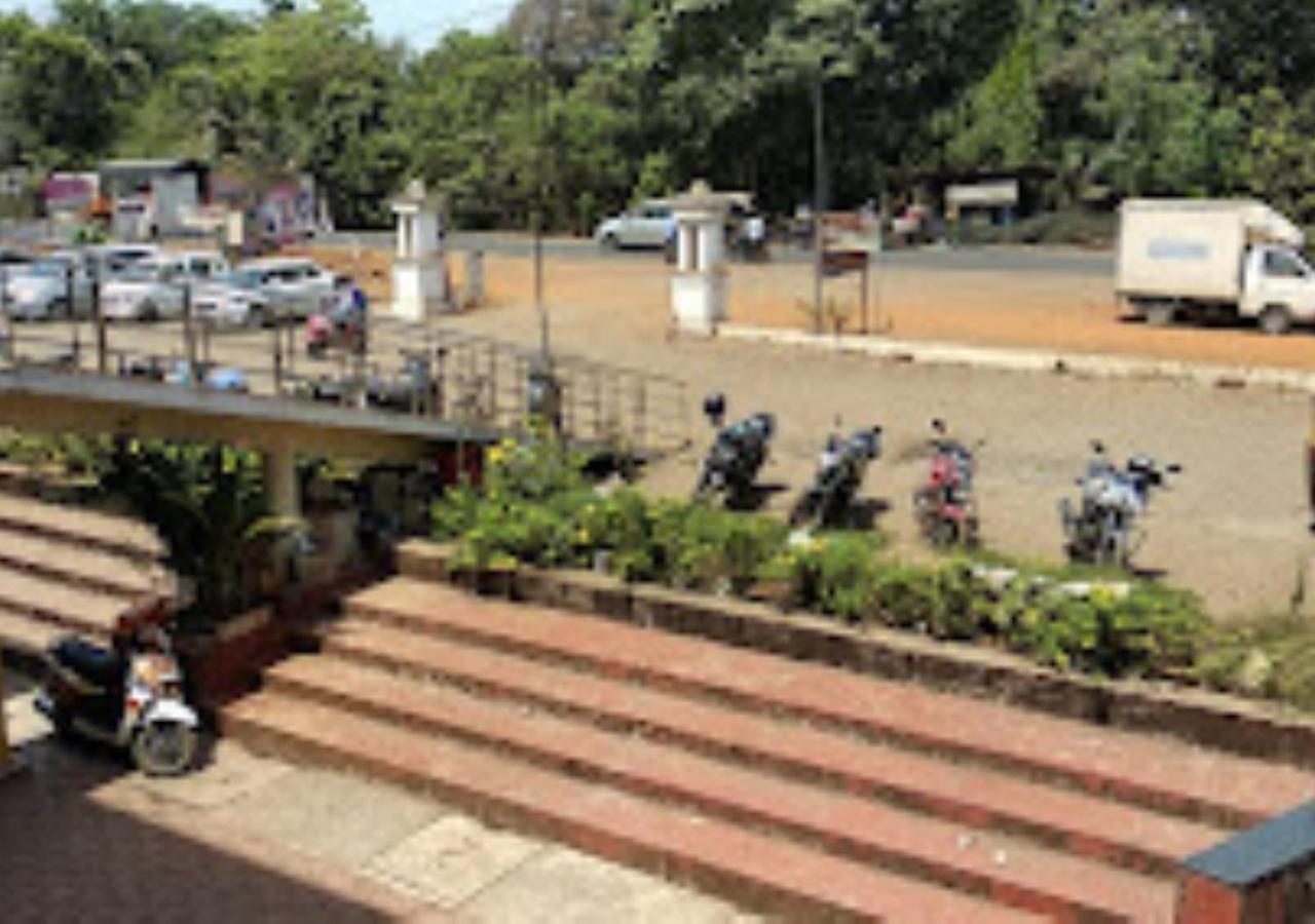 Hotel Jaltarang Kalmath Kankavali エクステリア 写真
